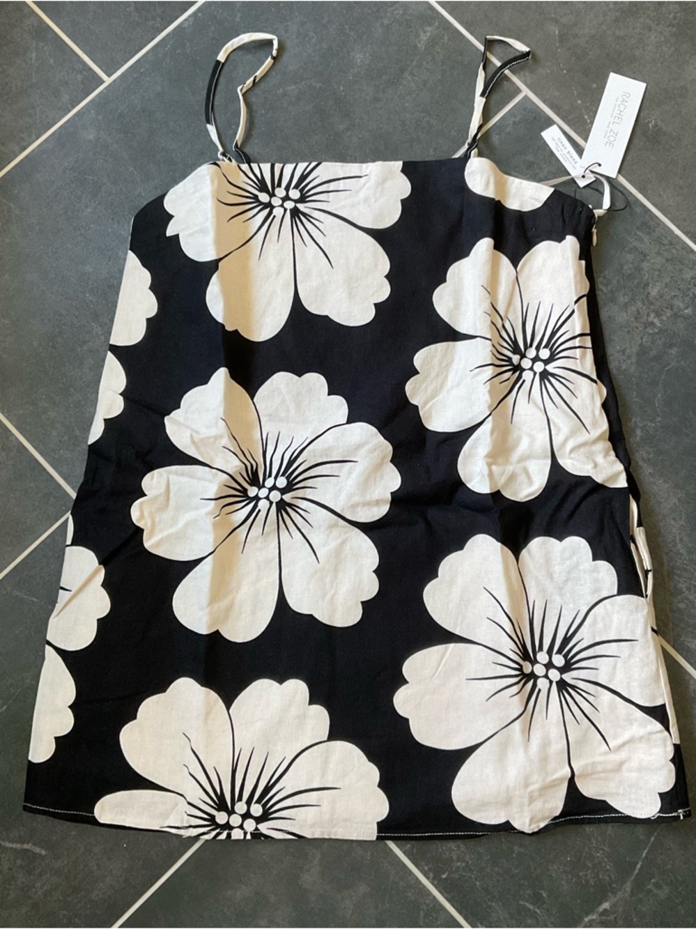 Rachel Zoe Linen Blend Floral Romper Skort Black White NWT Size Large Pockets - Picture 6 of 7